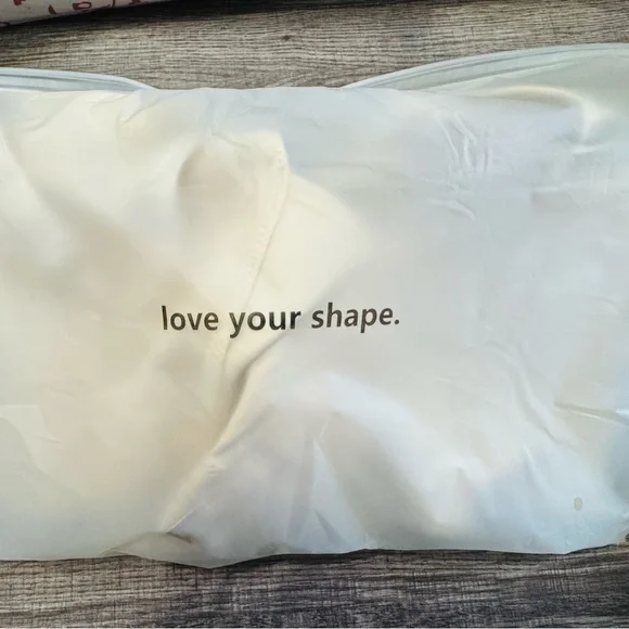 Black and Cream Women's Intimates Set,Bras! Set of 2! - Picture 6 of 8